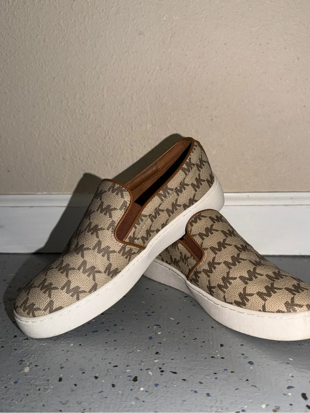 Michael Kors Slip-On Sneakers MK Logo Canvas Tan Sz 5.5 Women’s